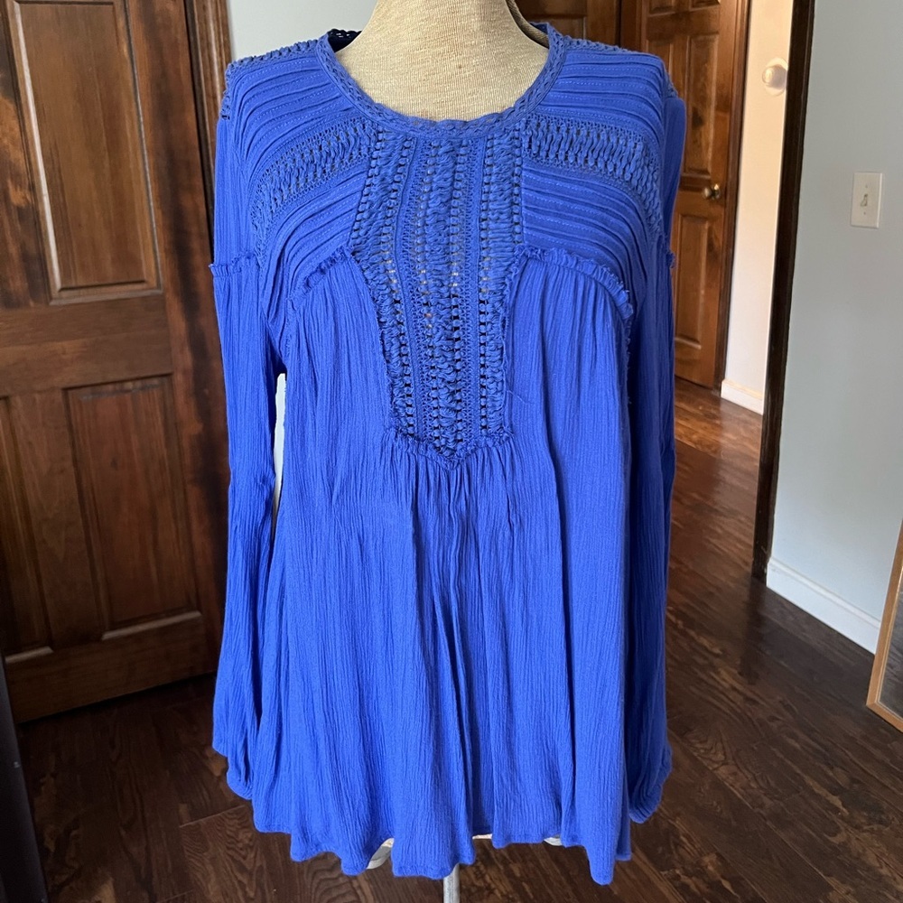 TheKorner Blue Knit Top - Women's M/L